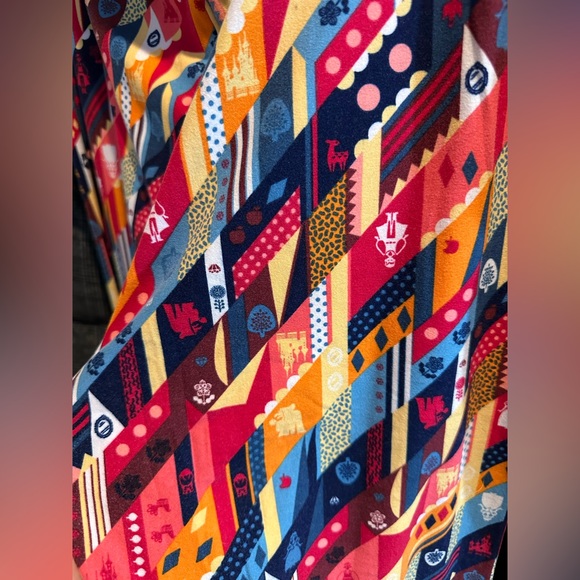 LuLaRoe Disney Princess Multi Color Leggings - Picture 6 of 7